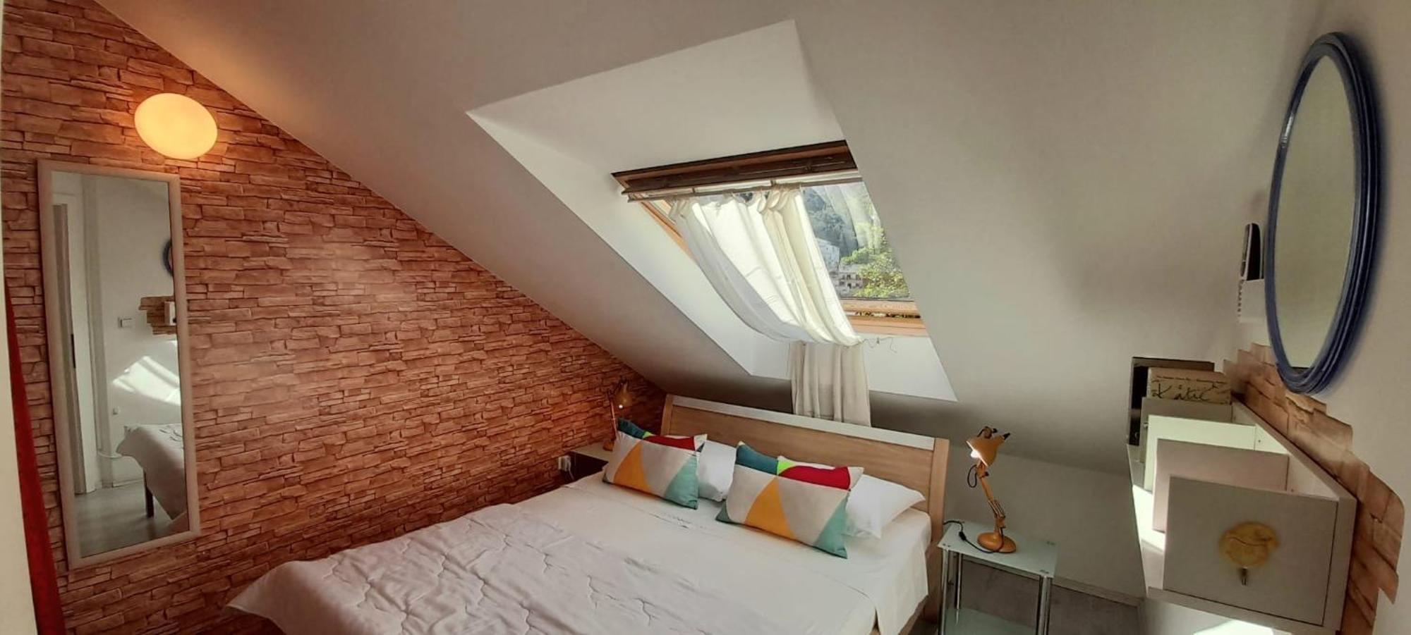 Apartment Sea View Mouth Cetina أوميس المظهر الخارجي الصورة