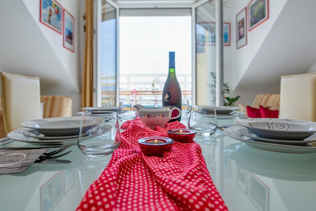Apartment Sea View Mouth Cetina أوميس المظهر الخارجي الصورة