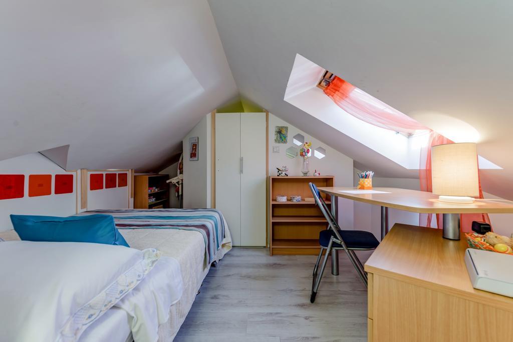 Apartment Sea View Mouth Cetina أوميس المظهر الخارجي الصورة